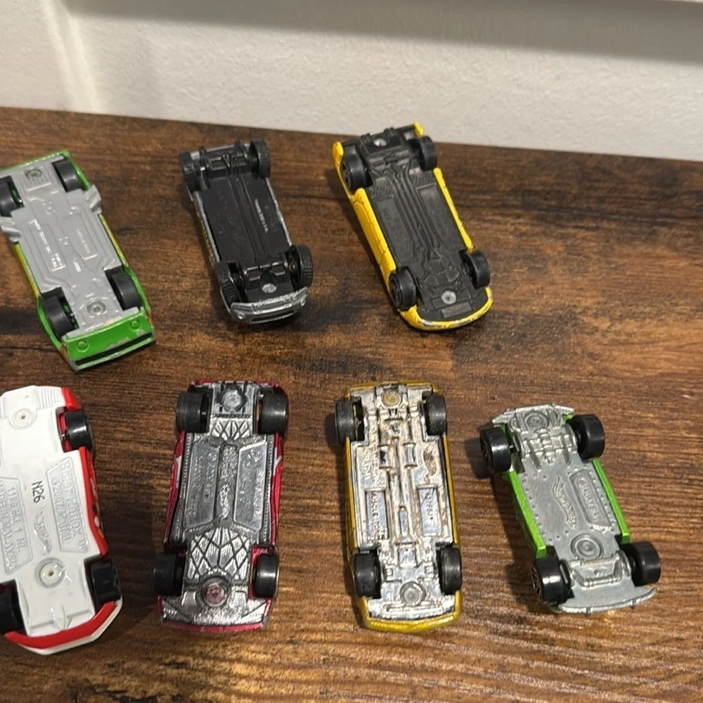 Bundle of 10 Hotwheels / unbranded From year early 2000's